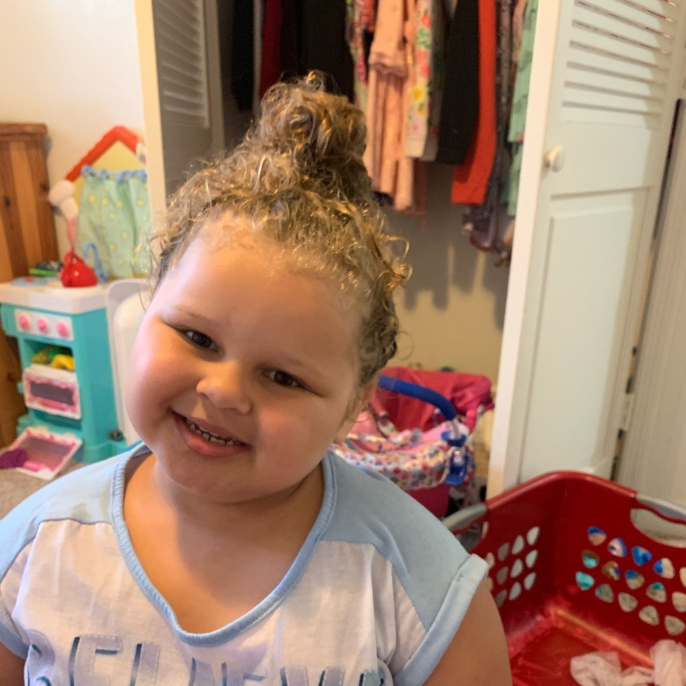 Meet your Posher, Danielle